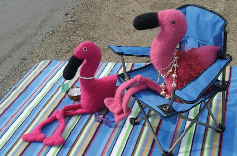 FT221e ~ A Flamingo Beach Party