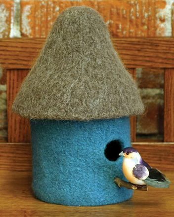 FT222 Felt Bird Houses